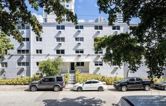 143 SW 9th Street