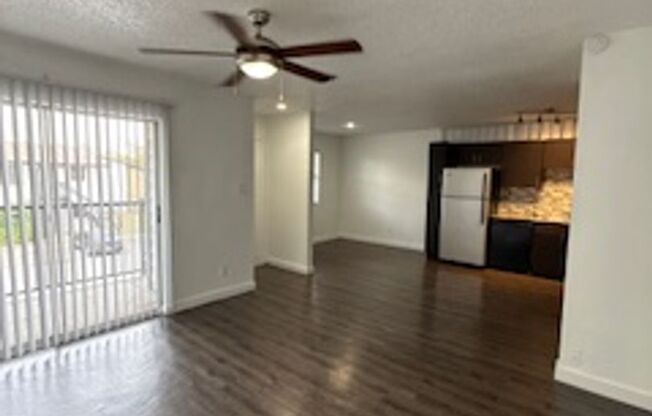 1 bed, 1 bath, 700 sqft, $995, Unit 202