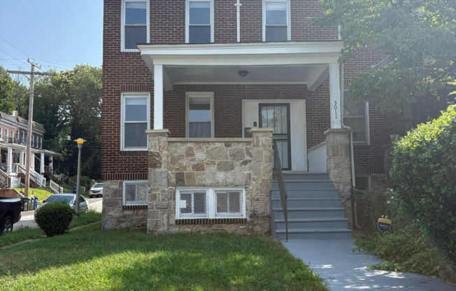 Live Comfortably in Hampden: 4 Bedrooms Plus Yard and Porch