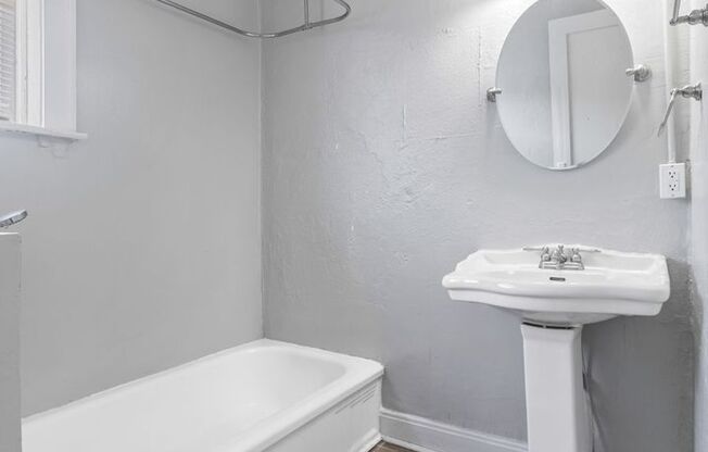 1 bed, 1 bath, 522 sqft, $875, Unit 8