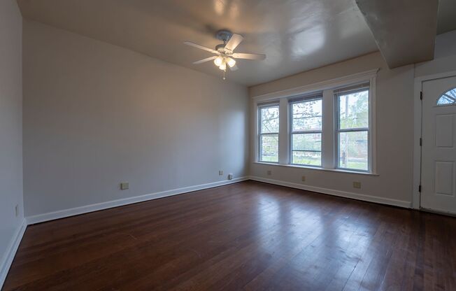 Sunny Spacious 3 Bedroom 1 Bathroom