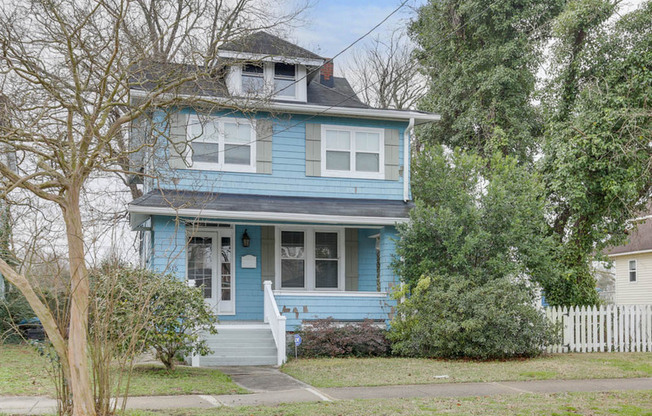 615 W 34 ST