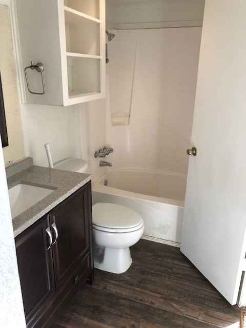 1505 N Locust #7