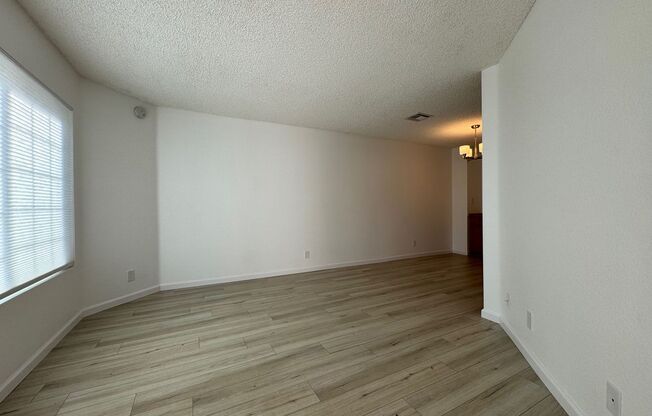 Remodeled 3 bedroom 2.5 bathroom townhouse