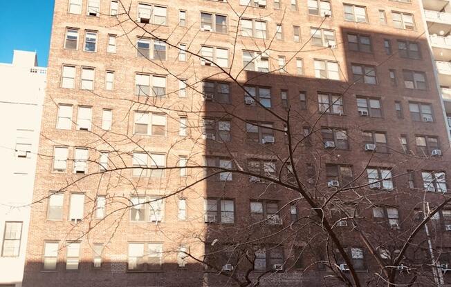 457 West 57 St apt 814
