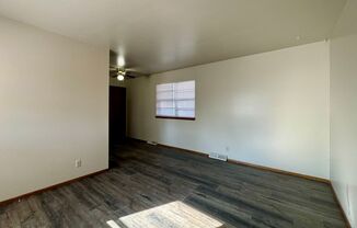 2 beds, 1 bath, $775, Unit # 1