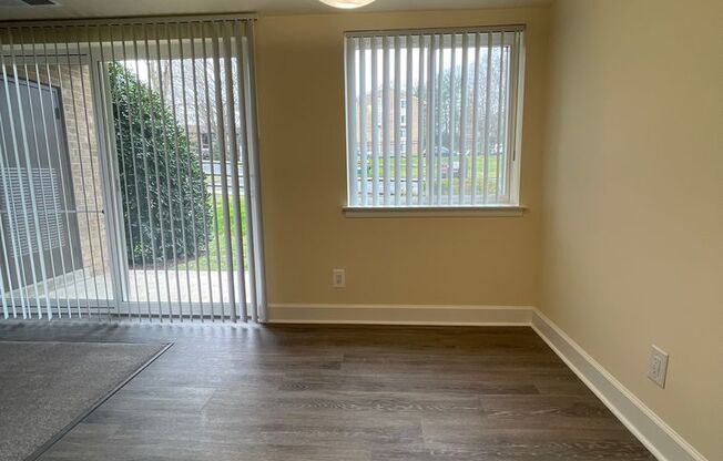 3 beds, 2 baths, 1,152 sqft, $2,350, Unit 14201 #104