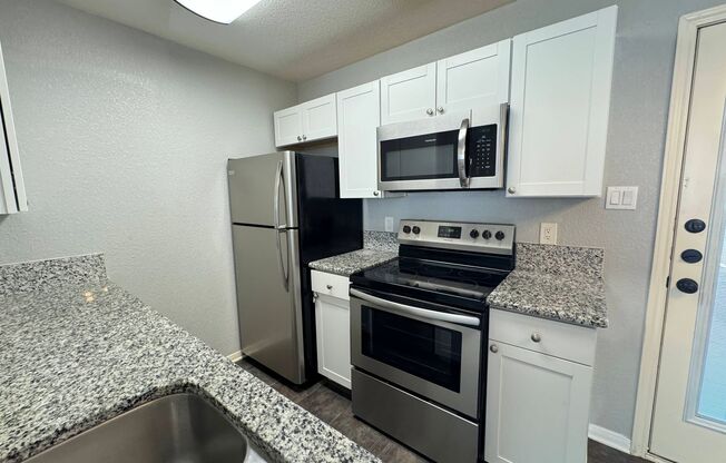 2 beds, 1.5 baths, 930 sqft, $1,000, Unit Unit B