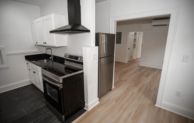 1 bed, 1 bath, 600 sqft, $899, Unit Unit 414