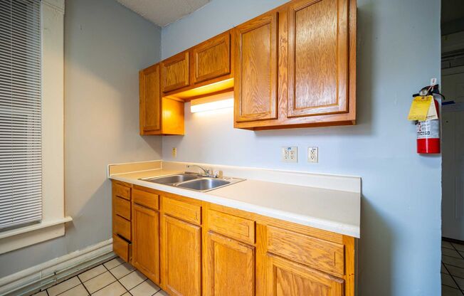 Studio, 1 bath, $875, Unit 250 R