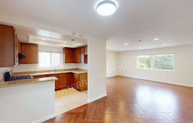 Charming 3-Bedroom, 2.5-Bathroom Home in Desirable Eastside Costa Mesa