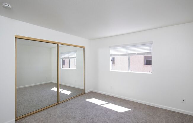 2 beds, 1 bath, $2,480, Unit 69