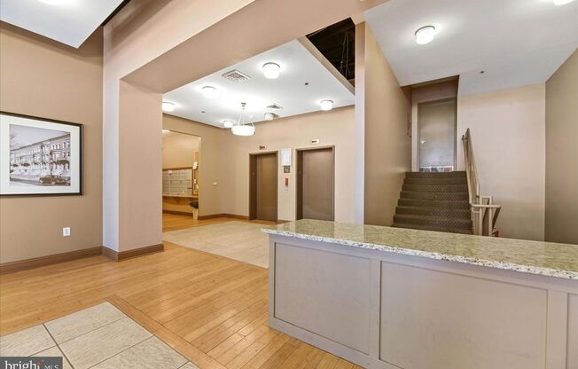 2025/2026 JHU Off -Campus Gorgeous 2bd/2ba at The Lofts w/ W/D & A/C & more! Available 6/9/25