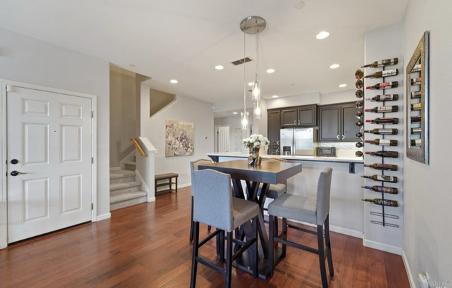 2931 EDGEWATER DR