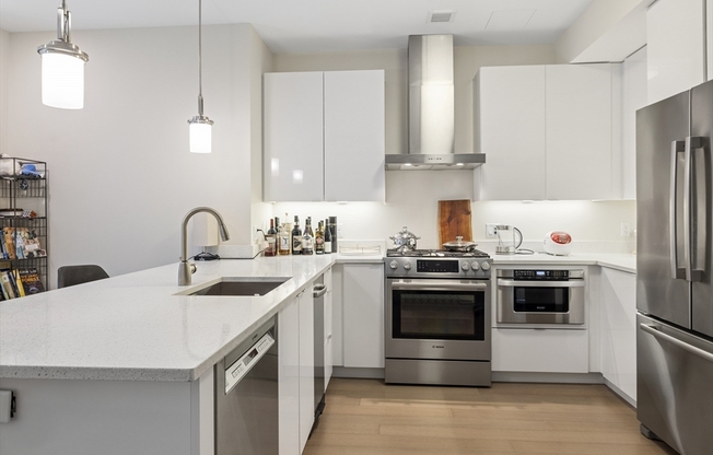 1 bed, 1 bath, 778 sqft, $3,789, Unit 707
