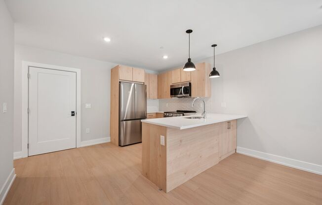 1 bed, 1 bath, 599 sqft, $1,800, Unit Unit 704