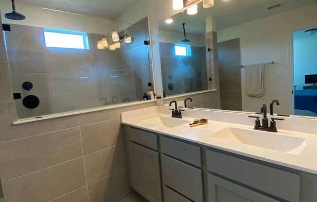 Move in Ready 3 BD/2.5 BA with a Garage Minutes from