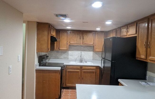 2 beds, 1.5 baths, $1,500