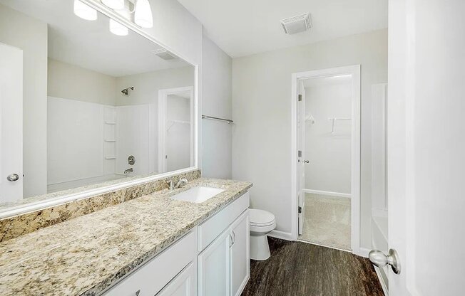 1052 AUTUMN CREST DR