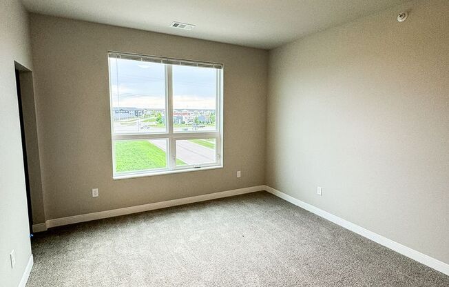 3 beds, 2 baths, 1,409 sqft, $1,975, Unit C301