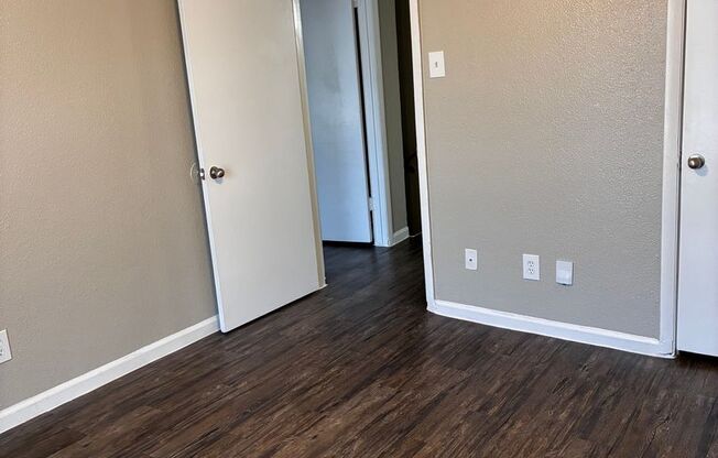 2 beds, 1 bath, 953 sqft, $1,349, Unit 520