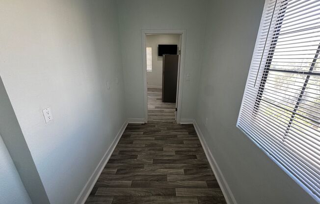 1 bed, 1 bath, 307 sqft, $1,495.83, Unit 31