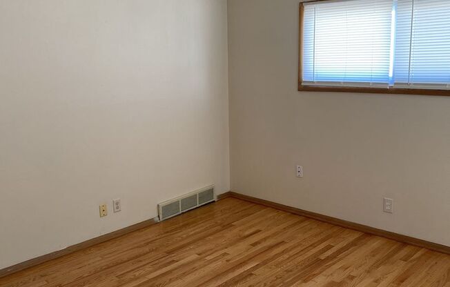 1 bed, 1 bath, $899, Unit 5465-4