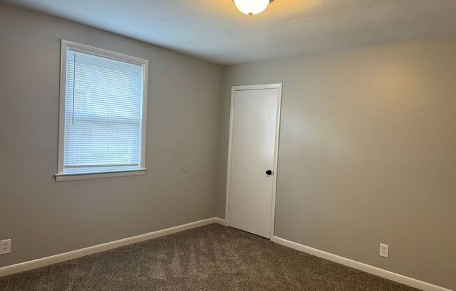 3 beds, 1 bath, $1,295