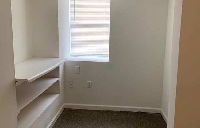 1 bed, 1 bath, 933 sqft, $1,250, Unit 212-A03