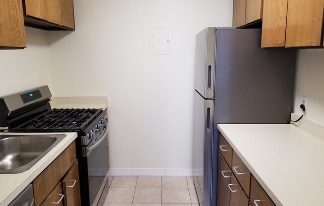 1 bed, 1 bath, 725 sqft, $3,150, Unit 912