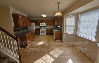 4423 CADES CV