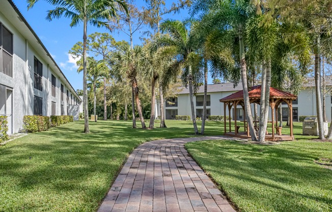 Wellington, FL apartment homes | Palm Court at Wellington Apartments | Apartments for rent in Wellington, FL
