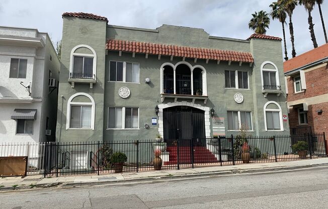 965 N Vendome Street NEW