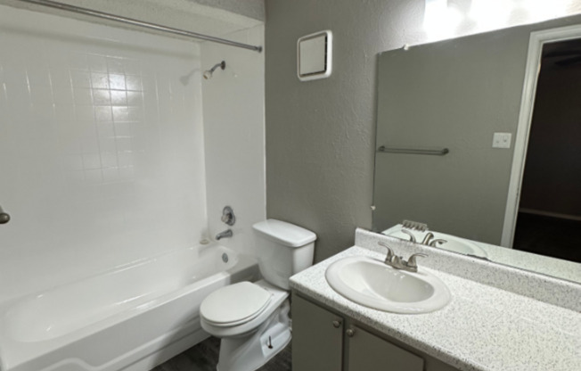 2 beds, 2 baths, 1,078 sqft, $1,635