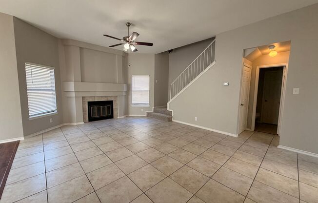 OPEN 3 BR W/ MASTER DOWN*STAINLESS STEEL APPLIANCES*FIREPLACE IN LIVING*TILED SHOWER*WALK-IN CLOSET*2" FAUX BLINDS*1.5-2 CAR GARAGE*EASY ACCESS TO SIX FLAGS, SEA WORLD, UTSA, LACKLAND AFB, & SHOPPING*