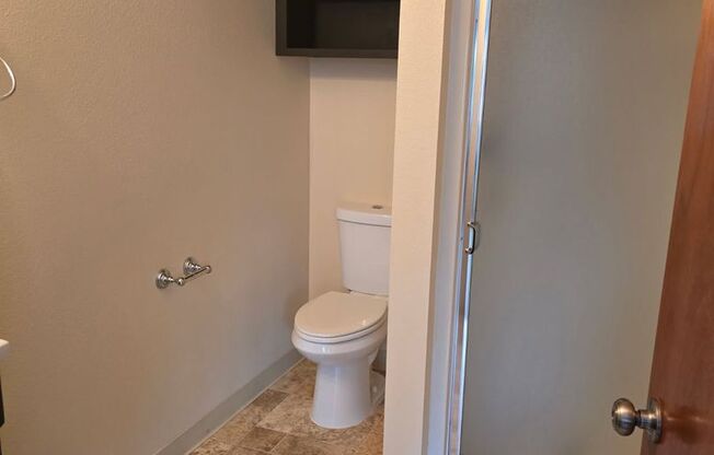 1 bed, 1 bath, 564 sqft, $1,250, Unit 1480-2