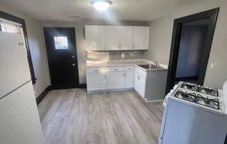 2 beds, 1 bath, $1,000, Unit Vine, 732