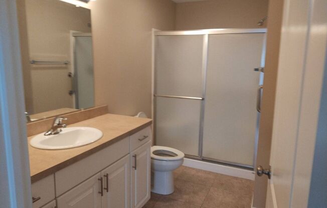 2 beds, 2 baths, $1,599