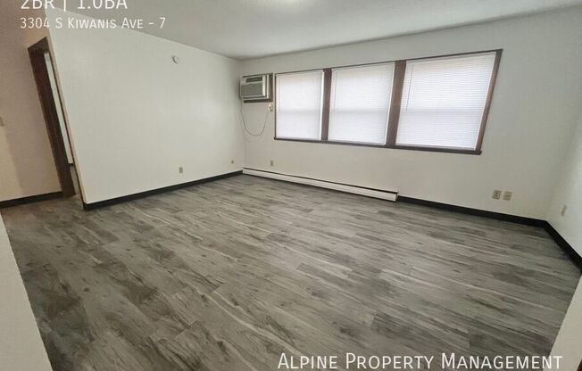 3304 South Kiwanis Avenue - 3