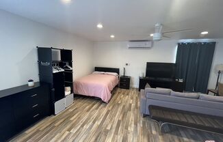 Studio, 1 bath, 500 sqft, $1,900, Unit B