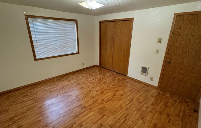 2 beds, 1 bath, $1,450, Unit 1201 R St #5