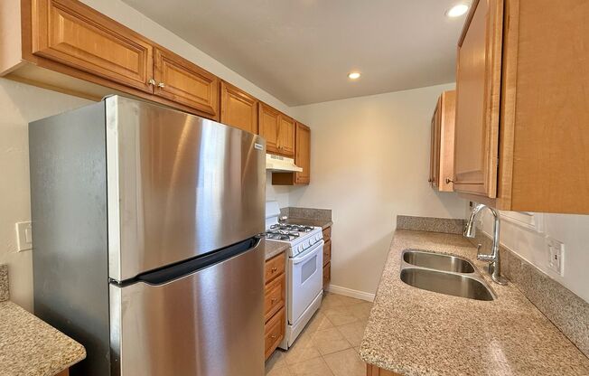 2118-2120 Reed Ave