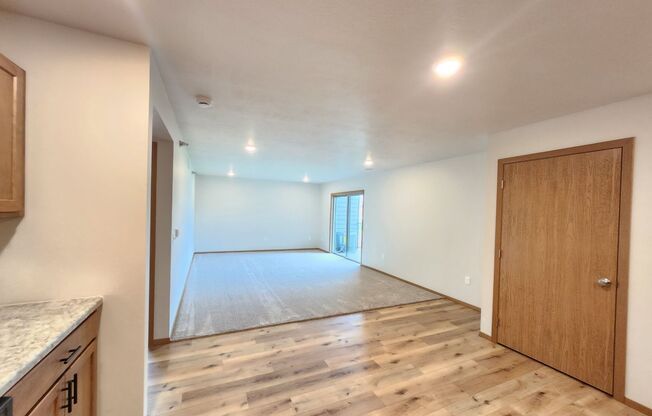 1 bed, 1 bath, 756 sqft, $1,195, Unit 3520 201