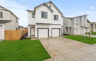 BRAND NEW 3 Bed/2.5 Bath Duplex with Fully Fenced Backyard - Golden Market Lane