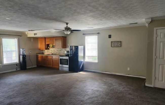 807 MOSELEY RD