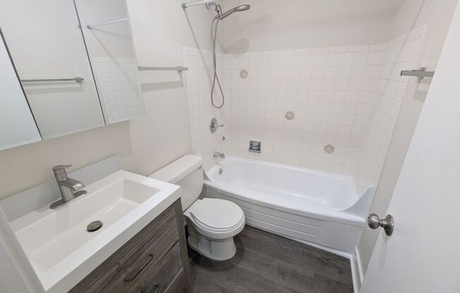 1 bed, 1 bath, 573 sqft, $1,745, Unit 307