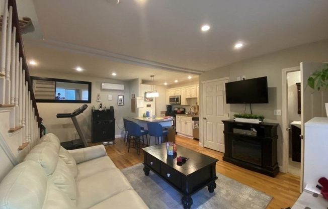 112 BROOKSIDE AVE