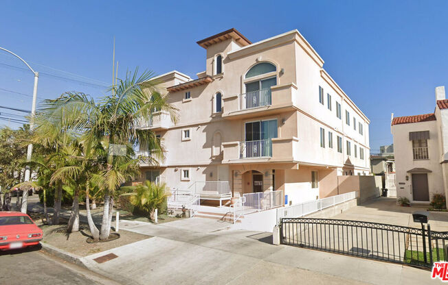 1412 S SHERBOURNE DR
