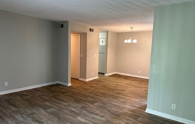 2 beds, 1 bath, 985 sqft, $1,025