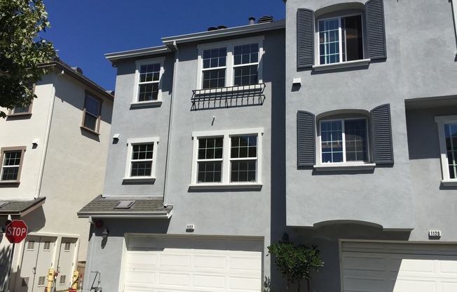 Beautiful 3 Bedroom 2.5 Bath Townhouse With Bonus Room and Two Car Garage